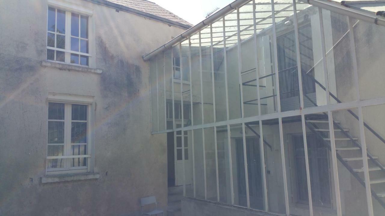 Meung Sur Loire Sur La Route Des Chateaux Exterior photo